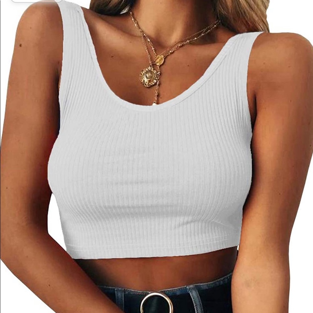 Basic white crop top muscle shirt!